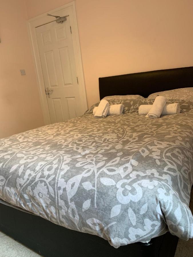 12 Person 6 Bedroom Self Catering House Liverpool Eksteriør bilde