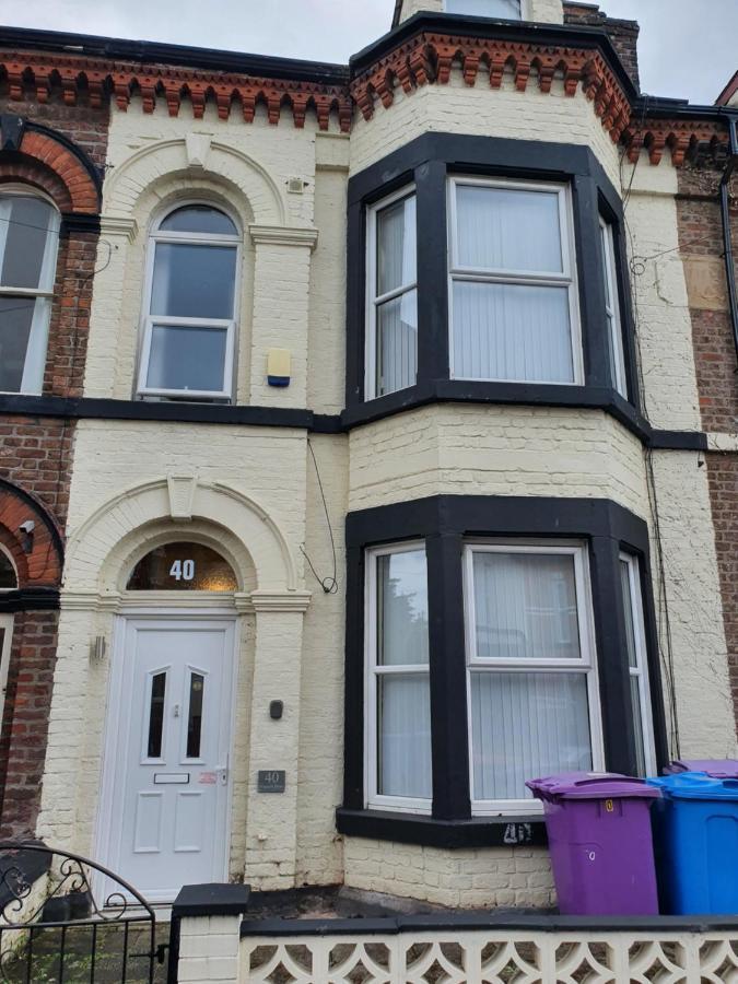 12 Person 6 Bedroom Self Catering House Liverpool Eksteriør bilde
