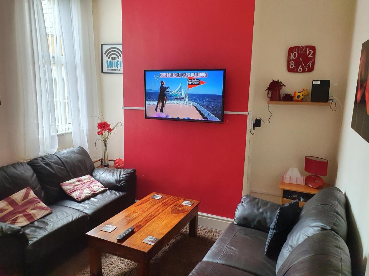12 Person 6 Bedroom Self Catering House Liverpool Eksteriør bilde